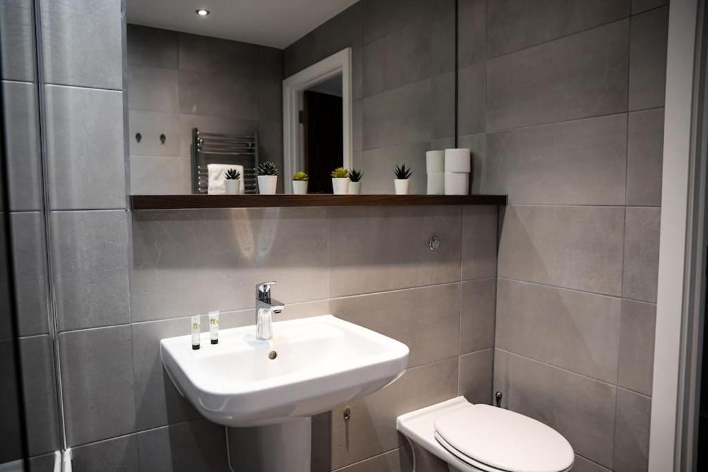 Modern 2 Bedroom Apartment - City Centre - Parking Μάντσεστερ Εξωτερικό φωτογραφία