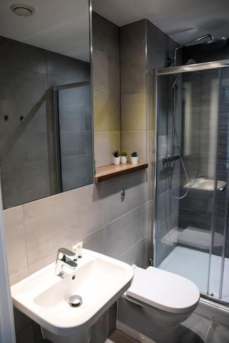 Modern 2 Bedroom Apartment - City Centre - Parking Μάντσεστερ Εξωτερικό φωτογραφία